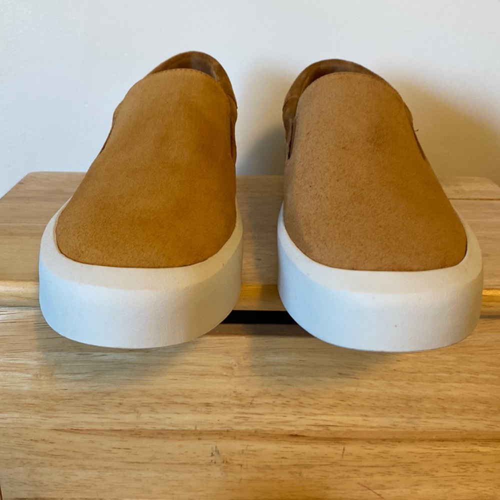 VINCE Ginelle Suede Slip-On Sneakers. TAN NEW in box/ dust bag